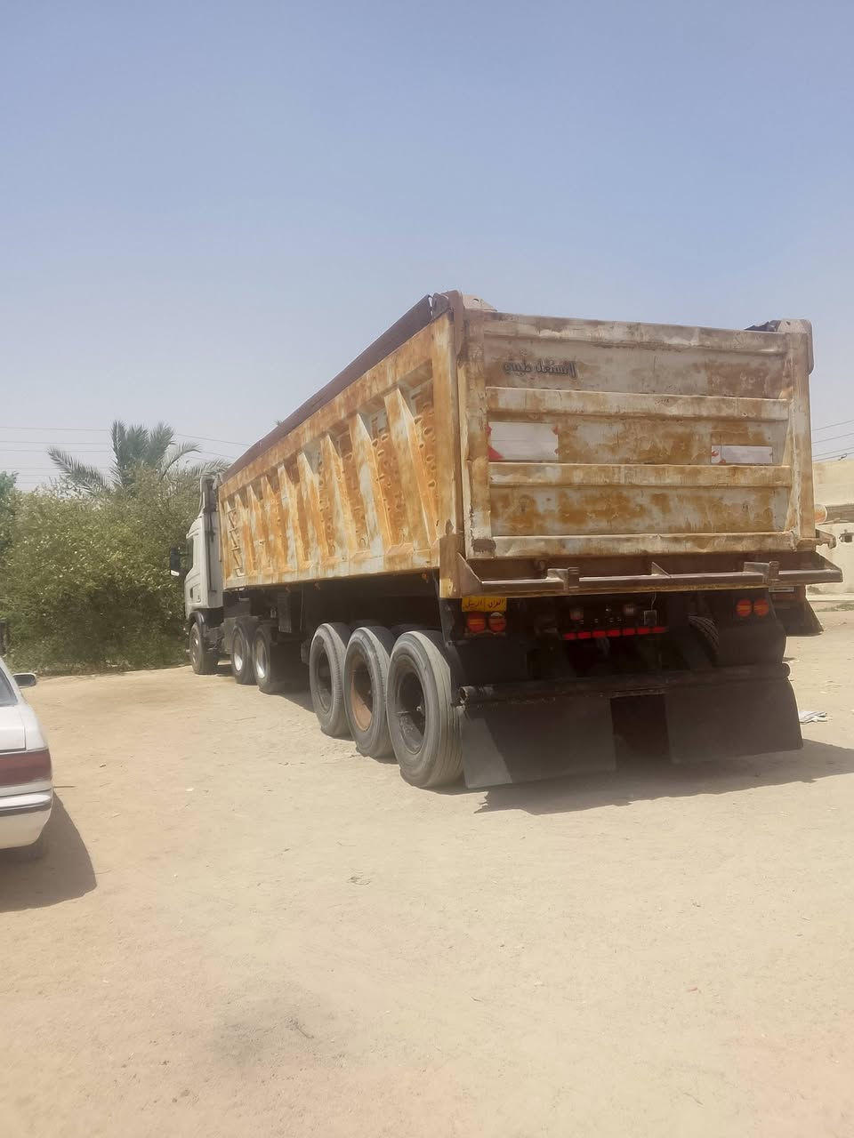 سلام عليكم سيارة للبيع مكينة 8/ بم ونوزل مجموعة وردة تخم تاير عنوان بصرة رقم اربيل بدون تحويل راس وعربانة سعر 290 بيها مجال ***********/ ***********
