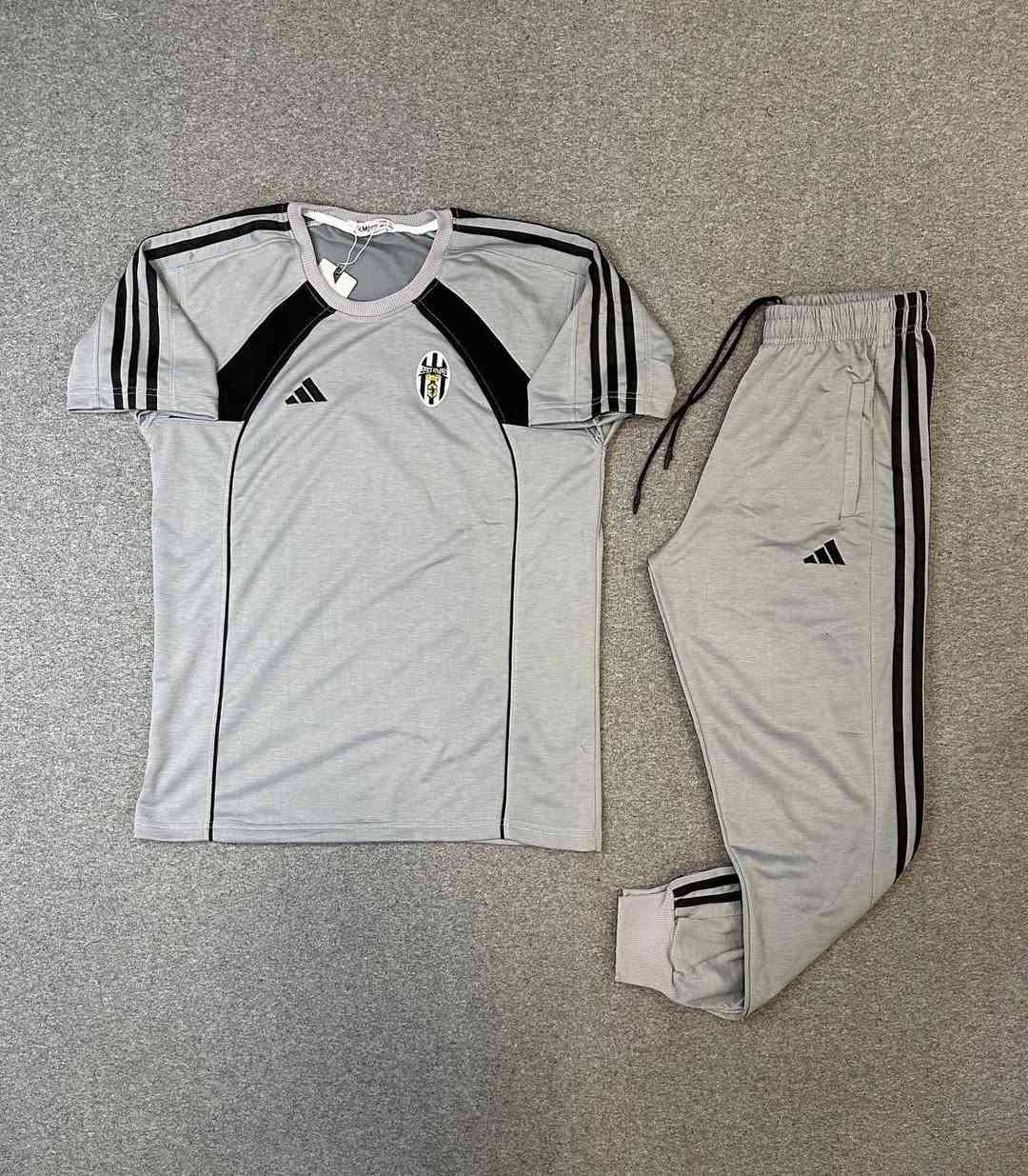 اتراك خامه سوري شرط الفحص
الشد 16قطعه 110
 قياسات L,XL, XXL, 3X


**إذا كنت صاحب هذا الإعلان وتريد حذفه لأي سبب، رجاءا أرسل رسالة إلى الدعم الفني**