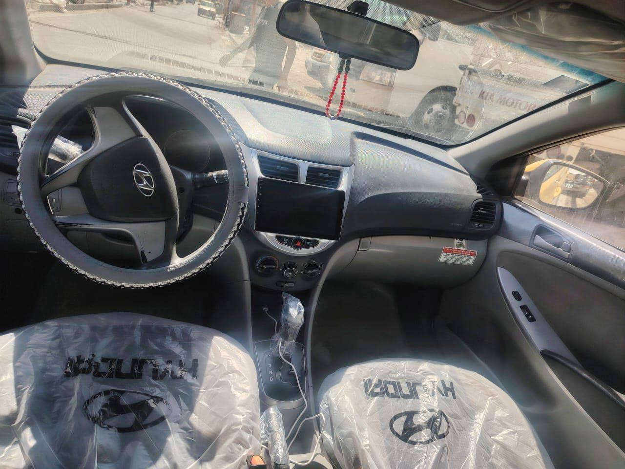 🚗 للبيع: هيونداي أكسنت 2017 🚗
✔️ موديل: 2017
✔️ سنوية نافذة لغاية 2030
✔️ السيارة باسمي (تحويل ثاني يوم )
✔️ هزة جديدة + صدر جديد
✔️ مكينة وكير جديد (مكفولات)
✔️ حادث: جاملغ أمامي وشويه من البنيد
✔️ طخه بالجاملغ الخلفي
✔️ الحالة: جيدة وتحتاج شغل بسيط
💰 السعر 79 وبيهة. مجال بسيط حك الجيه
📍 الموقع: كربلاء
📞 للتواصل: ***********
