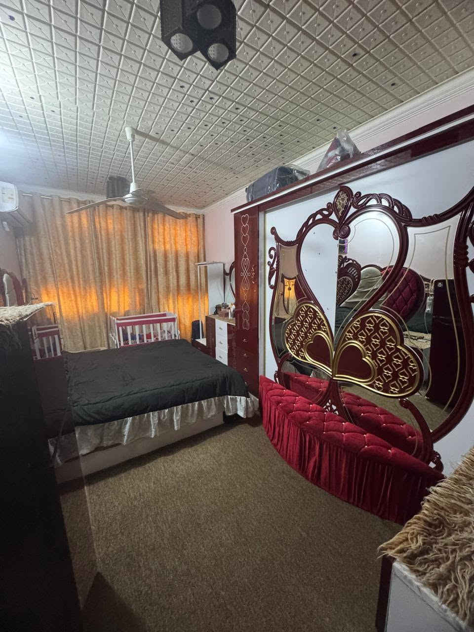 بيت للبيع منطقة الحبيبية قرب مدرسة العراق الجديد
تفاصيل البيت
المساحة الكلية ٦٣ متر واجهة ٧ ونزال ٩
الطابق الاول (الارضي)
حوش و حمام خارجي و استقبال و مطبخ ومنور و مجمع صحيات داخلي
الطابق الثاني غرفتين نوم + مجمع صحيات + بلكونه
الطابق الثالث غرفة نوم و مخزن و سطح اول
ملاحظة البناء جديد والبيت كامل من كل الجوانب اي شي ما ناقص للاستفسار اكثر
***********
