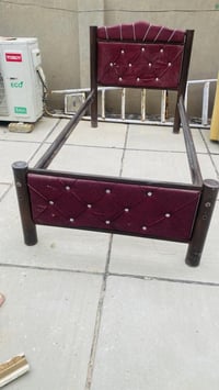 سرير عدد 4مع الدواشك للبيع سعر السرير مع الدوشك 25 الف07710026661