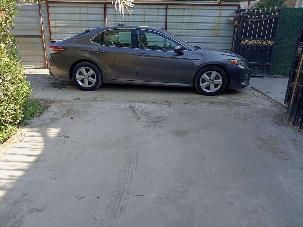 Toyota Camry LE , minor incident you can see pictures attached below . Also I replaced the front and rare bumpers , you can have the old bumpers if you want them, pictures attached in the photo below . 

For price You can reach out to use using this phone *********** 

كامري ٢٠١٨ LE ماشية ٦٩ الف سيارة نظيفة وارد أمريكي ما بيها اي مشكلة ضربتها خفيفة جاملغ خلفي  صور الضربة امنزله و التصليح مالها درجة اولى رقم بغداد تأخذ السياره تحويل ثاني الدعاميات اني بدلتهم بيدي خليت SE للجمالية و هم الدعاميات القديمات موجودات إذا تريدهن أخذهن ويه السيارة 
و امنزلهن بالصور
   
السعر $16,500
للاتصال ***********
