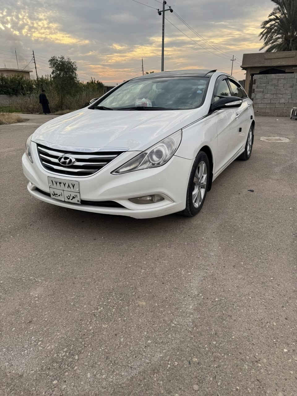 سونتا ٢٠١١ رقم اربيل تحويل مباشر. محرك دوش ٢٤٠٠ شرط 
سياره بيه صبغ ربع البنيد. والجاملغ الخلفي. بدون دواخل. فول موصفات بصمه. فتحه كشنات جلد. العنوان صلاح الدين قضاء بلد رقم الهاتف ***********
او ***********
