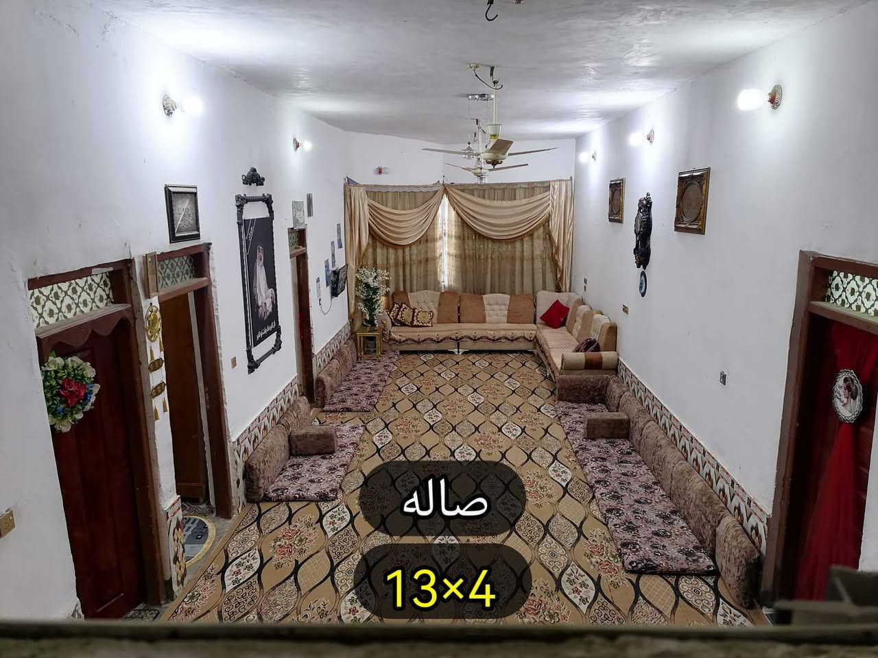 بيت زراعي مساحه 250 م مرتب و نظيف ركن على شارعين الرئيسي 20 م و الفرعي 15م
حي الصحفيين قرب السجن الاصلاحي نزلة شيخ الزرگان الشارع الرئيسي كافة الخدمات ماء مجاري كهرباء مولد سحب انترنت صالونات نسائي ورجالي مجمعات غذائيه و صيدلية ومضمد مخبز بيع دجاج واسماك كل شيء متوفر بالمنطقة
 
بلوك عگاده رباط ارضي و شبابيك 
يحتوي على 
مطبخ 4×4 
استقبال 9×4
صاله 13×4
 و غرف نوم 4×5 عدد 2 وغرفة أطفال 4×3 
صحيات داخليه و خارجية
ارتفاع السقف 4 م 
ترك خلفي 1م 
السعر 110  بيه مجال قليل كلش
للاستفسار ***********
