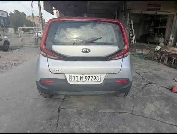كيا صول 2020 للبيع
لون سلفر محرك 2000 دوش  رقم بغداد الدولي
سنوية ب اسمي 
مواصفاتها :
كاميرا
شاشه
توقف ذاتي  امامي خلفي
مثبت سرعة
تحكمات ستيرن جهتين
ابل كار بلاي 
منافذ USB
وضعية قيادة عادي+سبورت
وباقي المواصفات المعروفة عدا الفتحة والبصمة
گير ومكينة خير من الله مكفولة مكينه طابوكه جديده 
تبريد ثلج 
السعر 115 وبيها مجال جدآ بسيط 
مكاني بغداد الكرخ
***********
