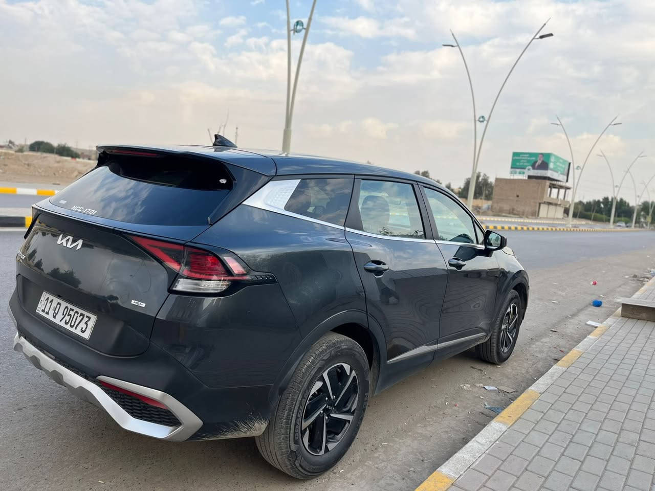 السلام عليكم

للبيع كيا سبورتج هايبرد  2023  

وارد امريكي ضرر جاملغ وبنيد بدون دواخل يعني شاصي ولغد سليم 

وبيه ضرر بسيط بين البابين بدون دواخل يعني التكم سليمات 

رقم الشاصي مرفقه مع الصور 

مواصفات 

تحكم ستيرن كامل 

شاشه وكاميرا دوارة 

كير ماوس  محرك هايبرد تيربو 

السيارة حلوة وجديدة لوك بحالت الوكاله ماشيه 32 جاهزه من كلشي 

كير ومحرك وتبريد + كهربائيات كله شرط 

رقم بغداد دولي بسمي سنويه جديدة يعني شرط التحويل 

السعر 175 وبيه مجال بسيط الشراي يخابر    مكان السيارة سامراء 

 ***********
