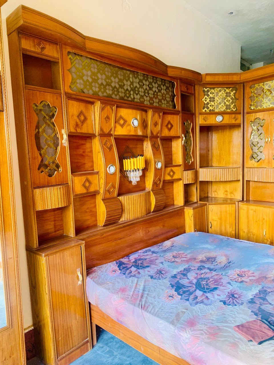 من رخصة الادمن 
توجد غرف نوم خشب عراقي درجه اولى عدد ٣ هودج فر 
كنتور ٣ بوب 
كنتور ٤ بوب  
أسعار مناسبة 
العنوان الكرابله مقابيل دائرة ناحية الكرابله (قرب صيدليه سامي نكه) 
للاستفسار الاتصال على الارقام 
***********
***********
