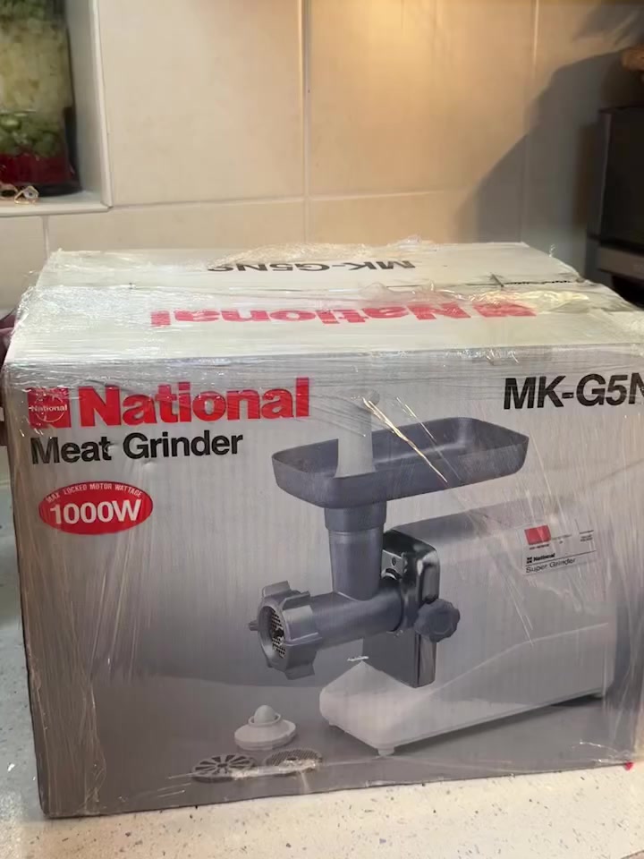 مكينة ثرم لحم G5 للبيع ياباني بالكاروتن غير مستخدم
مكاني بغداد توصيل ما عندي 
للاستفسار ***********
