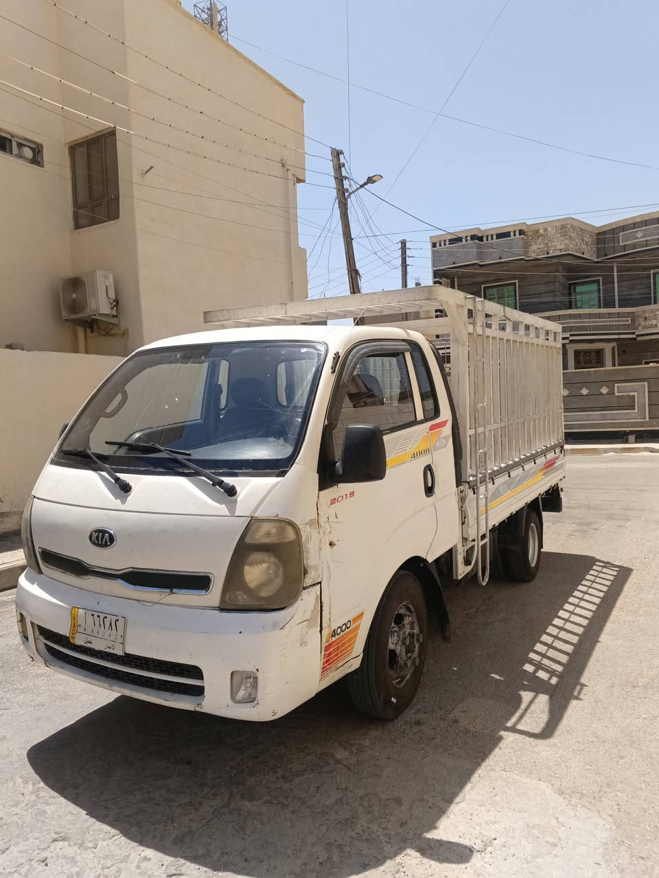 سلام عليكم ورحمة وبركاته
توجد كيا بعيره للبيع 
السعر :95ورقه وبي مجال 
العنوان: الانبار قضاء هيت 
السياره كامله وجاهزه
الاستفسار عله هذا الرقم .***********
