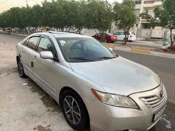 السلام عليكم كامري ٢٠٠٩ أمريكي محرك ٢٤٠٠ كروز سرعه فتحه تخم تاير محرك وكير نظيف السياره بيها جراد مصبوغه حزام قديم حادثها جاملغ امامي ايمن وباب السعر ٨٣ وبيه مجال للإستفسار *********** مكاني بغداد
