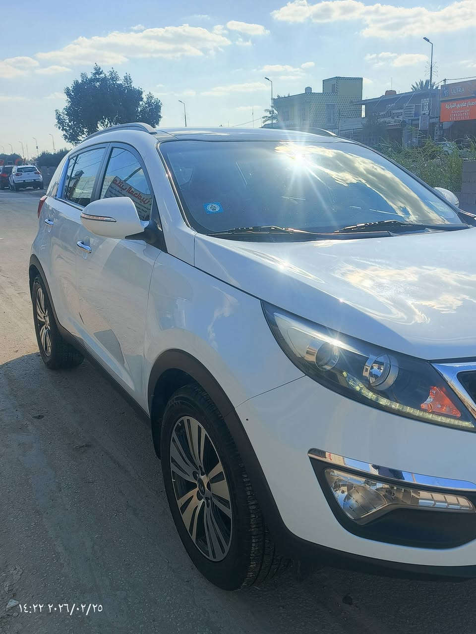 سلام عليكم 
سبورتج  2016 رقم بغداد 
فوول مواصفات واحد ع واحد 
ماشيه 175 الف شرط الفحص 
بيه باب رش بدون معجون وباقي كفاله عامه 
💥بنراما 
💥كشافات جانبيه 
💥سبير مانازل 
💥تخم تاير جديد 
💥كامره خلفيه 
💥شاشه كبيره 
للاستفسار / ***********
                ***********
