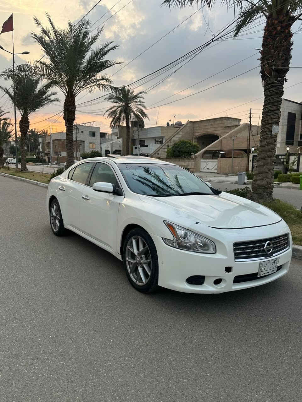 تحيه طيبه 
للبيع أو مراوس بنفس سعرها 
نيسان مكسيما م 2011
سياره فول مواصفات
كراسي كهرباء مري شفط بصمه بصمه أبواب فتحه سقف
كراسي مخمل جديده لوك
كير محرك شرط محرك سته سلندر نشط جدا 
تخم تاير جديد 
صدرها شويه يرادله ترتيب 
سياره مصبوغه جماليه فقط بدون قماره وارد أمريكي 
مكان تواجد سياره سيديه 
***********
السعر من الأخير 85$$ورقه
