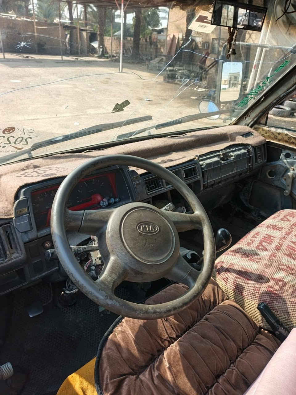 كيه بسته موديل 1994 للبيع
رقم انكليزي بغداد محرك وكير خيرمن الله 
وكبل للشارع  وشرط  التحويل  ثاني يوم مكاني بغداد التاجي سعر 32بيها مجال  الاتصال على رقمي 
***********
