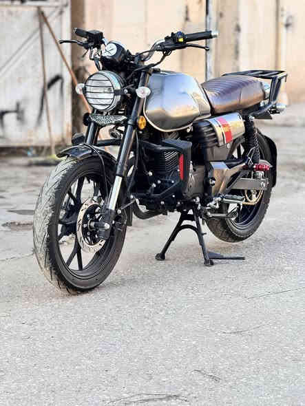 دراجه ديوان لايتي موديل 24                                         
ماشيه   6000  
اوراق اسكنر  مكاتبه فقط 
مكفوله كفاله عامه 
مكان الدراجه : ديالى جديده الشط 
استفسار   ***********
