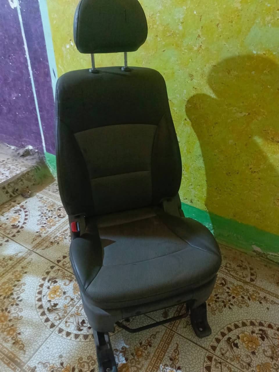 كشن استاركس موديل 16 جديد كهربائي ونطيف جدا...مال مسكر تدفئة...سعره ب90 وبيه مجال موجود بالشطرة اتصل ***********
