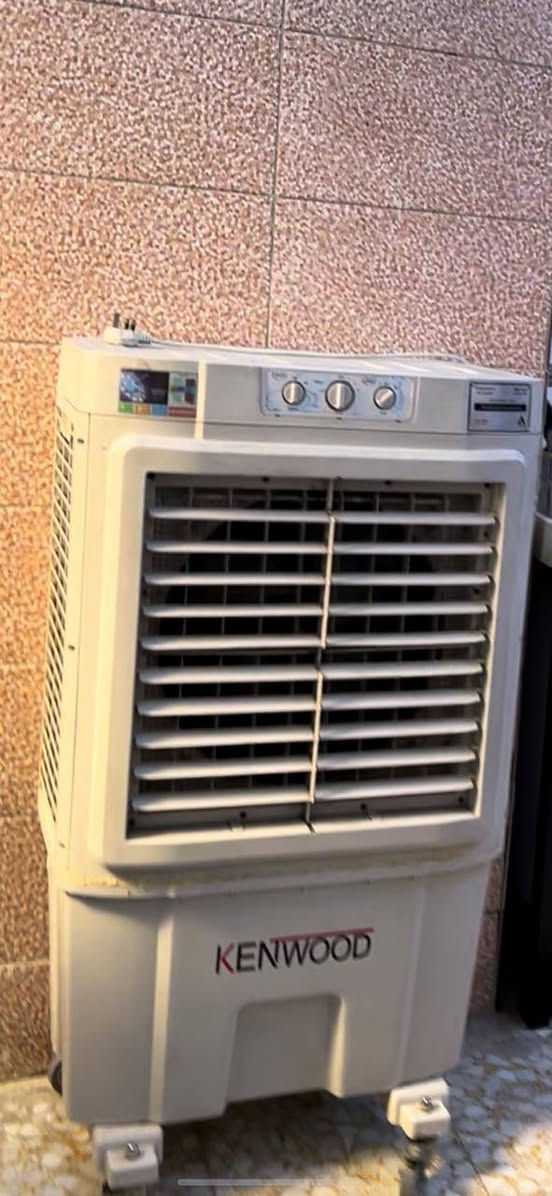 غراض جديد نظيفات  للبيع كلمن بسعرة تواصل ع هذا الرقم ***********
