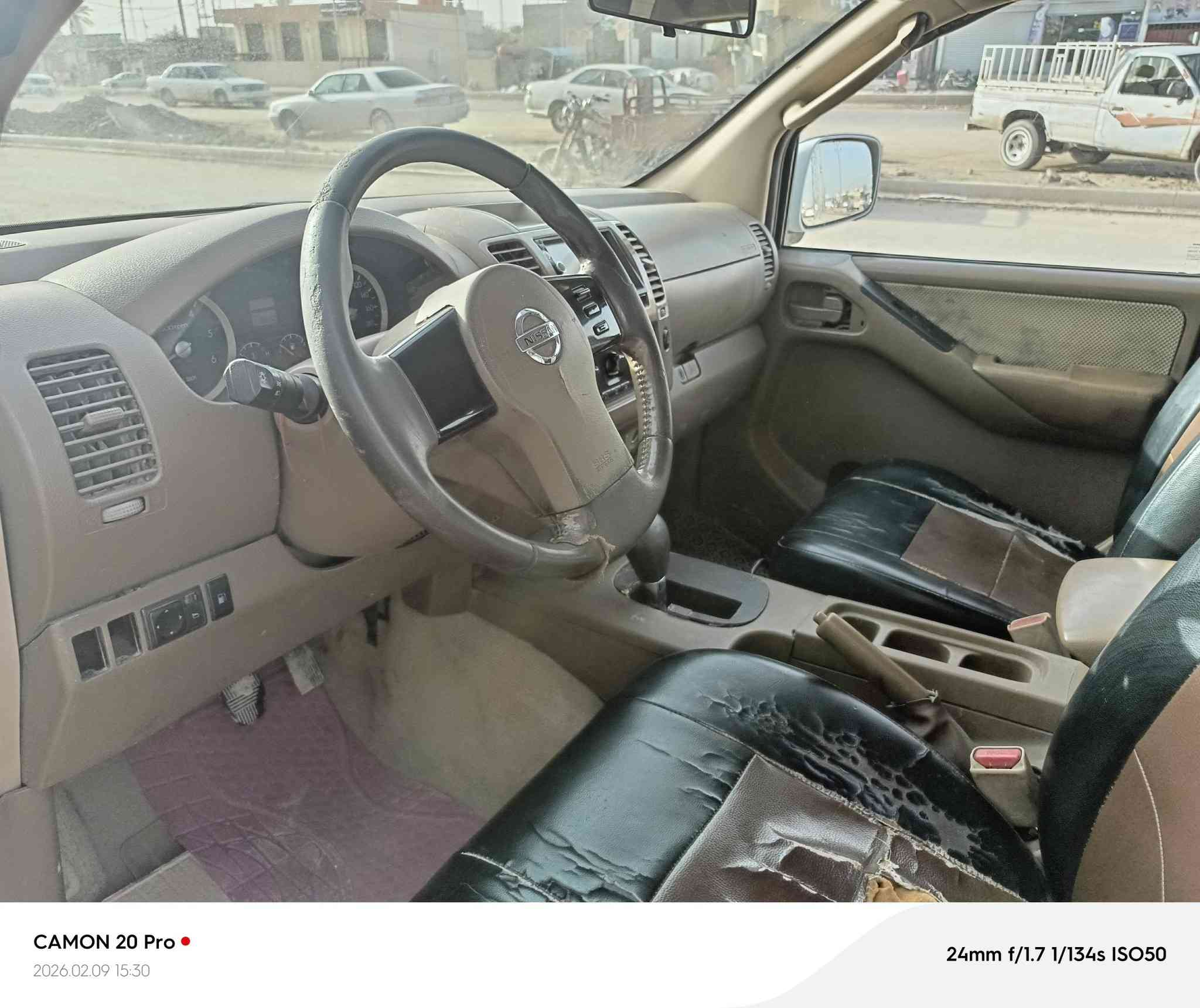 السلام عليكم للبيع مديل 2012بيه تجيه خفيفه جاهزه تبريد تدفه حداده تخم تاير مكينه مسكر ستاركس كير اوتماتيك سنويه2027مكاني بصره مدينه ***********
