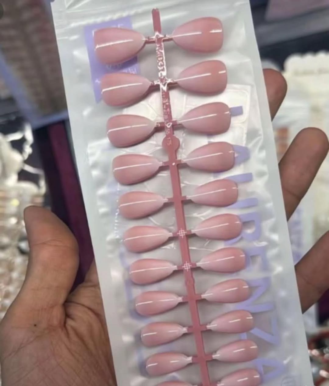 اضافر بشكل يجننن 
واسعار مناسله جدا 
توصيل جميع المحافظات ٣ الاف


**إذا كنت صاحب هذا الإعلان وتريد حذفه لأي سبب، رجاءا أرسل رسالة إلى الدعم الفني**