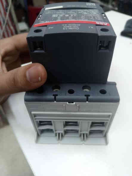 سلام عليكم ورحمه الله وبركاته
يوجد لدينا جميع الكونتكترات 
 اصلي جدا نضيف ABB متغير كارت 
160 .200. 250 امبير
 الاستفسار خاص 
👈***********👉 حسين عكد 
خدمه توصيل جميع محافضات العراق#
