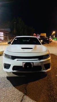 للبيع او امراوس بسياره اقل  جارجر 2020  فئه sxt صبغ عام  حادثها جاملغ ...