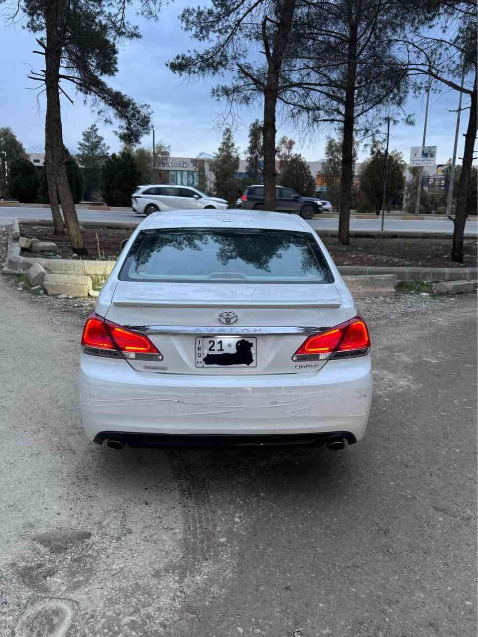 ئه‌ڤه‌لۆن ٢٠١١ بۆیاخ ته‌نك یه‌ك. پارچه‌و ناوچاوه‌كه‌ی بۆیاخه‌ له‌سسه‌ر ساخی له‌گرل ٧-٨ په‌له‌ی بچوك به‌ قه‌له‌می په‌مپ به‌شه‌رتی گێرو مه‌كینه‌نه‌كراوه‌تۆ . 
0775.964.2005 السليمانية, العراق


**إذا كنت صاحب هذا الإعلان وتريد حذفه لأي سبب، رجاءا أرسل رسالة إلى الدعم الفني**