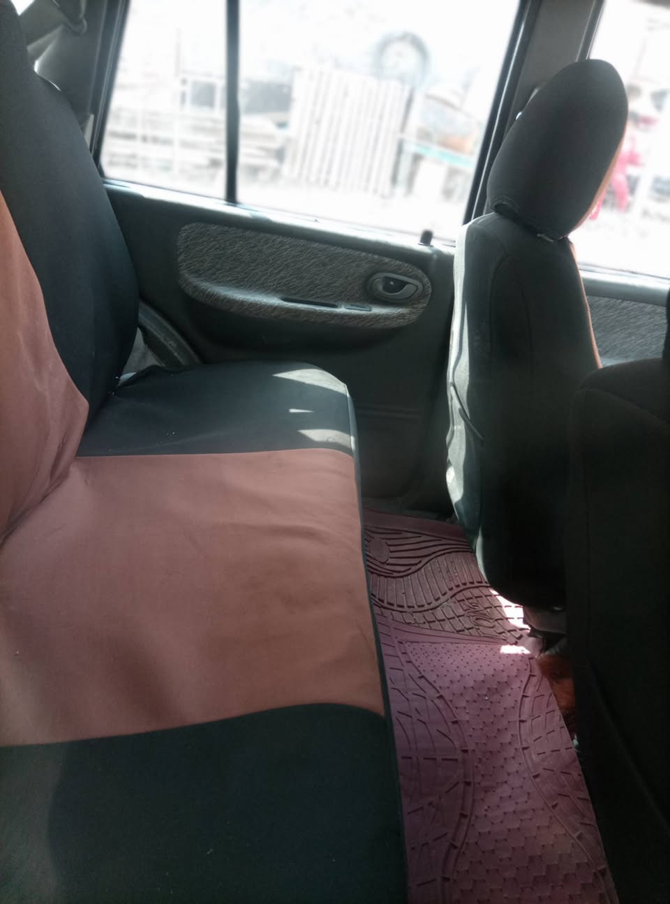 السلام عليكم سبورتج 95 كامله نفس الصورة مصبوغة عام سنويه لل30 مالكها موجود السعر 35 وبيها مجال 
العنوان حله ***********
