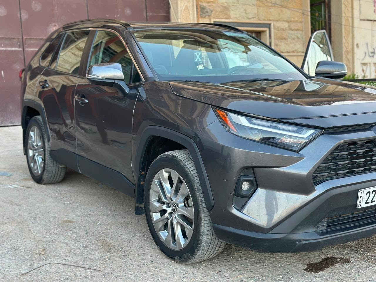 راف فور ٢٠٢٤ XLE بانزين فقط 
كشنات جلد فتحه 
كشن كهرباء 
تبريد قطعتين 
اشتير بالمري 
نقطه عمياء 
ماشيه ٣٨ الف رقم اربيل
بيها قطعه وحده فقط جاملغ 
ضررها بل صور موجود 
السعر ٢٤٠ وبيها مجال للطيبين 
مكان السياره صلاح الدين تكريت 
‏‪***********‬‏
