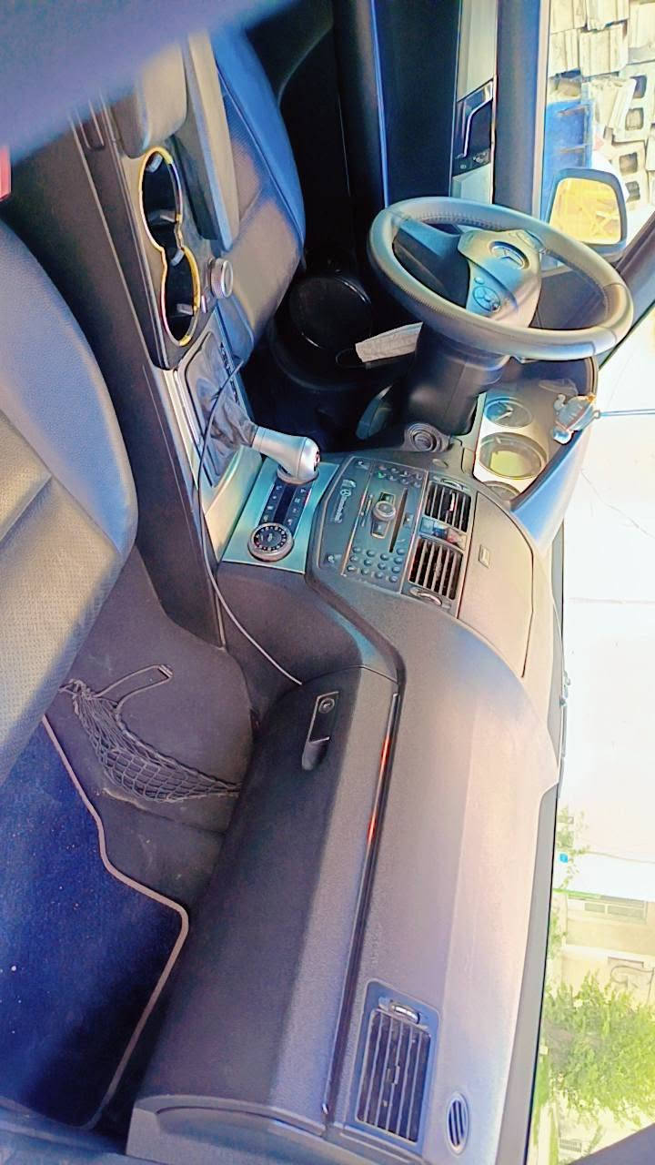 للبيع cclass300 w204
فول مواصفات 
مكينه V6 
عقل فوگ المرغوب 
فتحة سقف سلايد روف
حساسات
تحكم ستيرن جهتين
شاشة قلاب
سيدي جنجر
ميموري خزن 
اشاير بالمري
انارة ترحيب
تبريد قطعتين ثلج
كشنات جلد كهرباء
ماوس تحكم 
لايت زينون 
سنتر لوك 
وبعد هواي مواصفات 
رقم بغداد انكليزي
تراي شرط من البصرة لحدود تركيا 
مكانها ناصرية 
واتس اب 
السعر خاص 
***********
