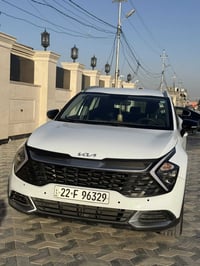 سبورتج ٢٤ السياره بيها جاملغ امامي يمين ودعاميه مبدلات و باسمي مو باسم...