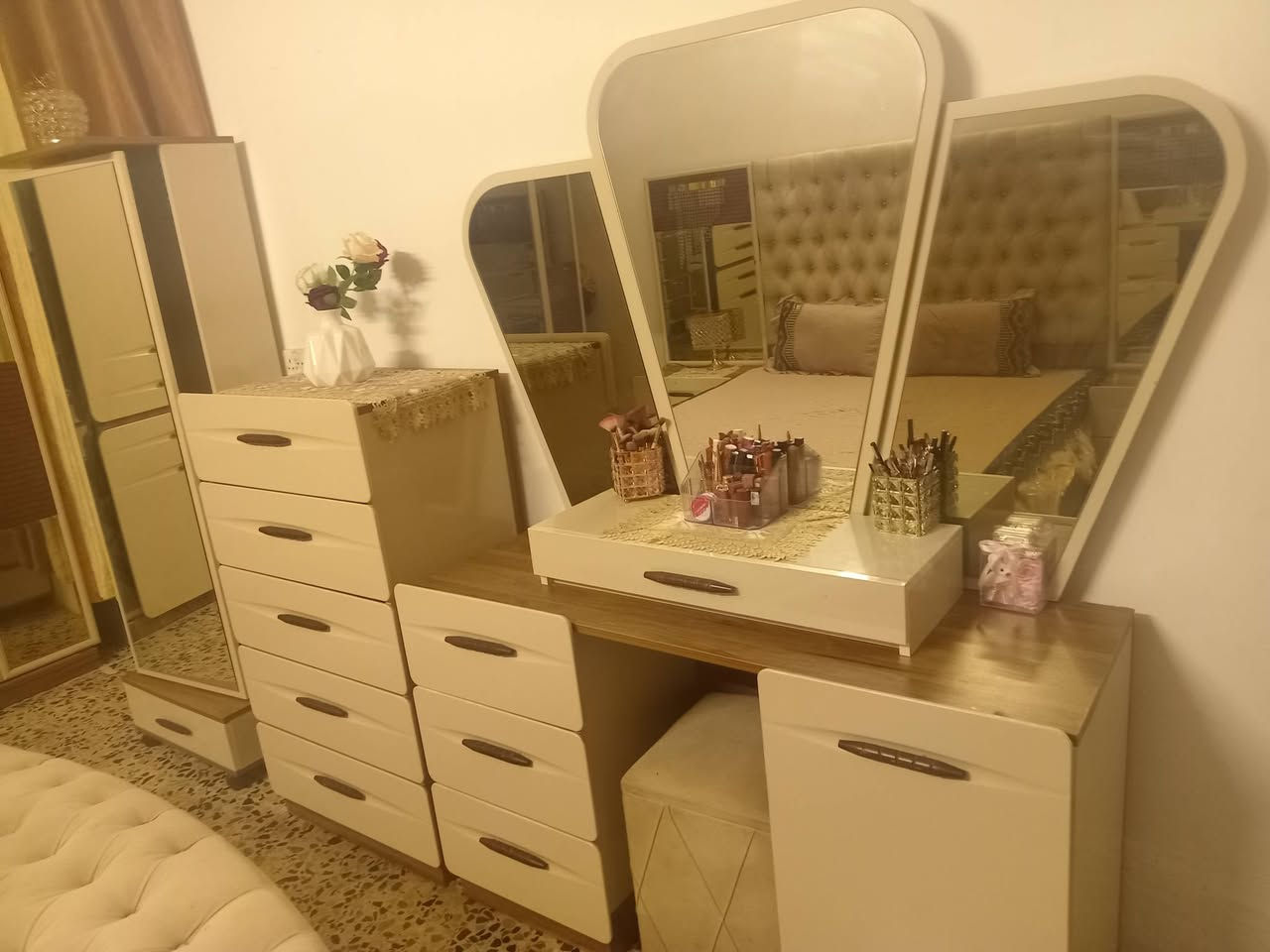 سلام عليكم  غرفه تركيه نظيفه تسع قطع مكان كربلاء اتصال الرقم ***********‬‏
