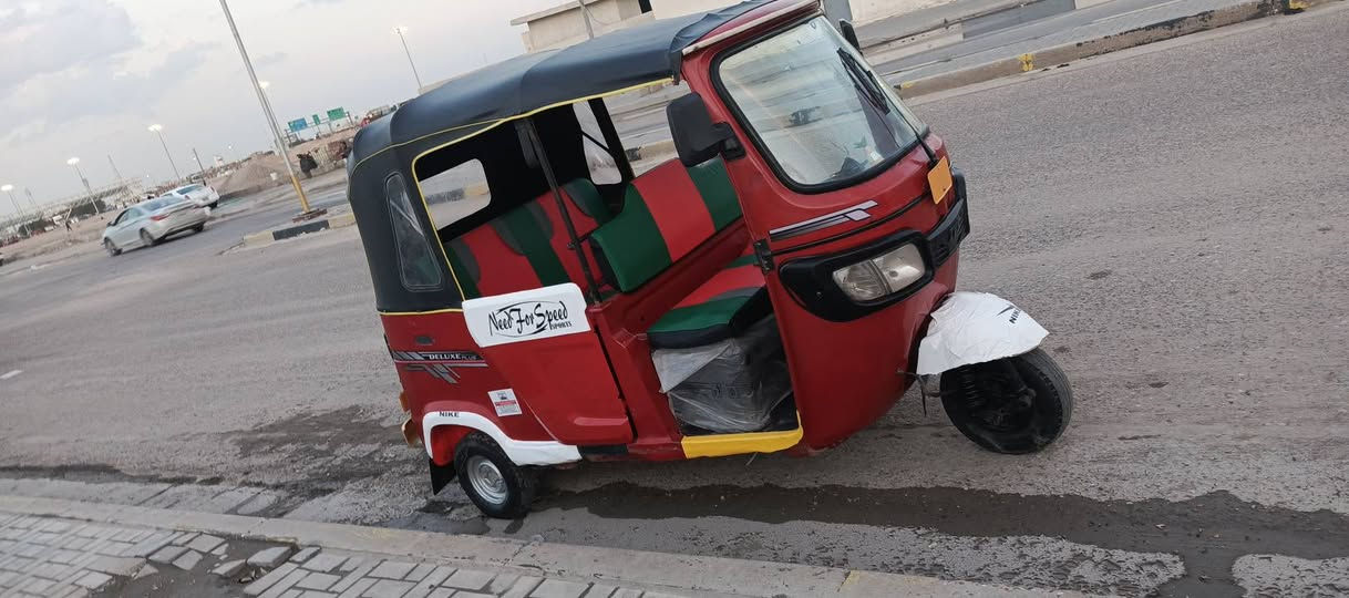 سلام عليكم ورحمه الله وبركاته 
تيك توك موديل 22 رقم سنويه بصره 
المحرك مفتوح شركه البدي شوف العين 
سعر 7 وبيها مجال للطيبين 
***********
