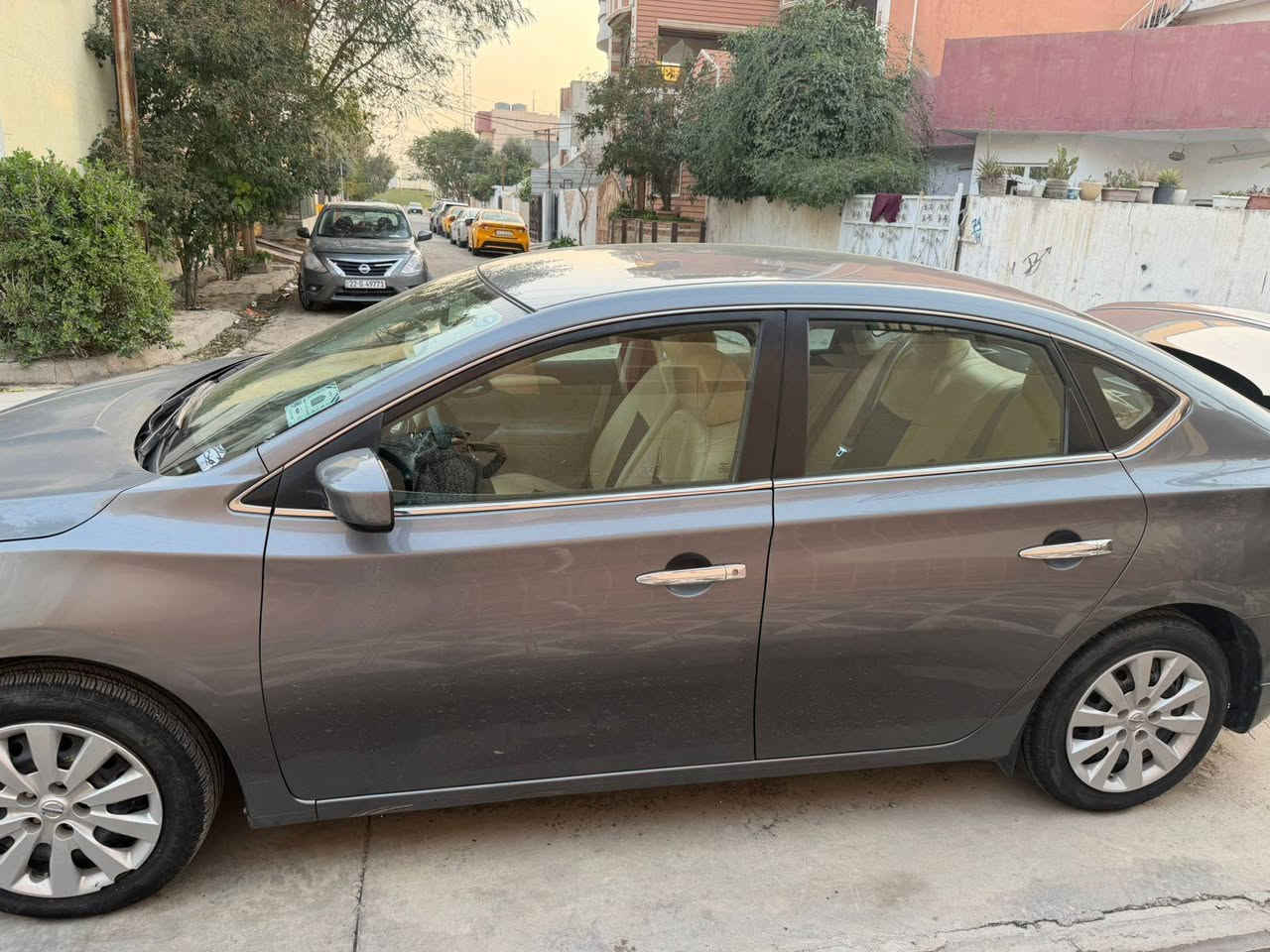 نيسان سنترا موديل ٢٠١٦ لونها نفطي باسمي سليمانيه سنويه ٢٠٢٨ السعر ١٠٧ كندي متضرر جاملغ وباب وبونيد خاضعه للسونار،،،،، ***********
