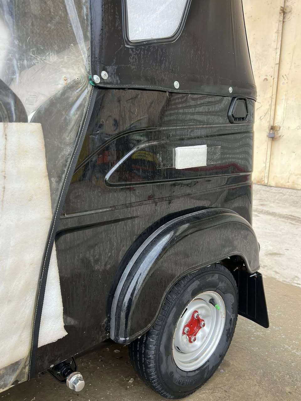 سلام عليكم تكتك موديل 2022 شهر 10 

مكفوله كفاله عامه ماعده بارد عل كد اشبر 

تكتك كفاله عامه سبانه مامدود عليه تفيلس ممفيلسه 

مرقمه كامل ( الوحه سنويه ديالى نكليزي ) 🚦🚦

سعرها 9 ملاين وبيها مجال حك جيه 

مكاني ديالى بعقوبه _ ***********   📞🙂
