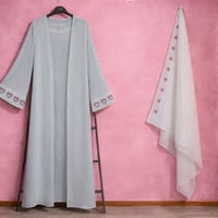 عباية وشال • مقاس S • توصيل هيت