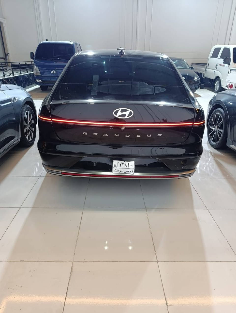 ازيرا كراند ٢٠٢٣ حره بدون رقم 
غاز فقط 
6Vمحرك
حادث قبق صندوق وجاملغ 
تبديل بابيتين جاملغ امامي نفس لون 
يعني صبغ جاملغ الخلفي فقط 
مواصفات معروفه الازيرا
مكان سياره اربيل
تترقم جميع المحافظات عدا إقليم كردستان 
السعر 168بيها مجال 
***********
