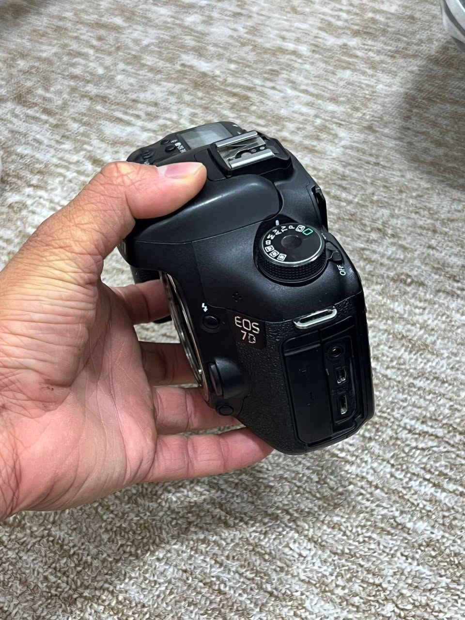 كانون 7d ويا عدسه 75,300
أو مروس ويا 6d


**إذا كنت صاحب هذا الإعلان وتريد حذفه لأي سبب، رجاءا أرسل رسالة إلى الدعم الفني**