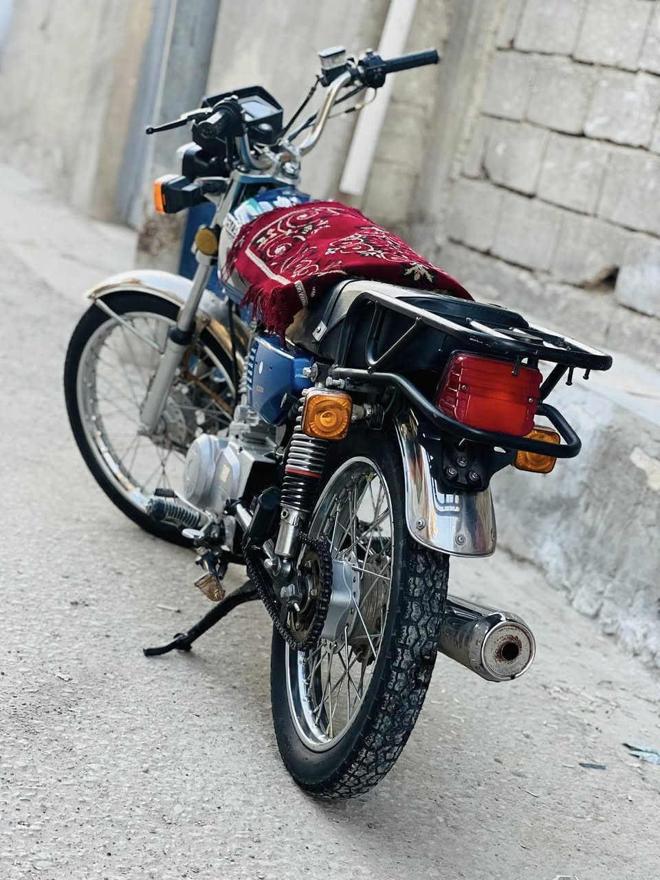 سلام عليكم دراجه البيع اوراق اصولي 2021دراجه كايمه بس تجفيت دراجه ماعايزه شي جاهزه كلشي  ***********.   السعر 550وبيه مجال ….
