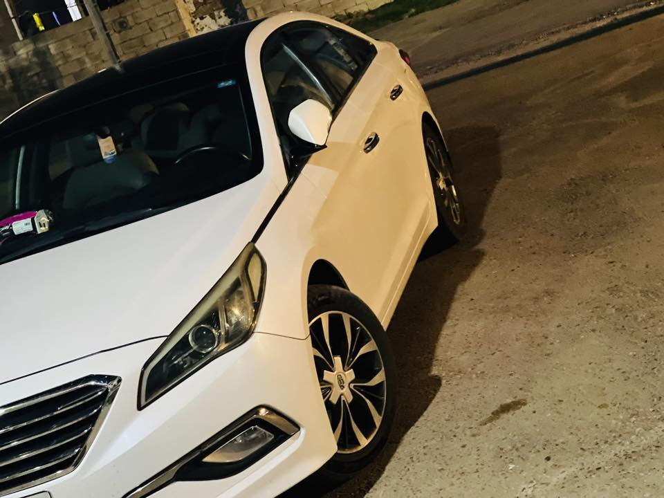 السلام عليكم  سوناتا خليجي للبيع موديل 15 الشكل الجديد المواصفات 
بنوراما 
مرايات شفط
تحكمات ستيرن
رقم بغداد
ويل كروم 
محرك 2400 دوش 
لون ابيض 
شاشة جبيرة كامرة 
وباقي المواصفات معروفه رقم انكليزي جديد تحويل ثاني يوم 

حادثها تبديل فقط قطعه وحده الجاملغ الايسر بدون دواخل وبدون صبغ بلادي السونار مرفق مع الصور
الاستفسار الاتصال على الرقم 
***********
