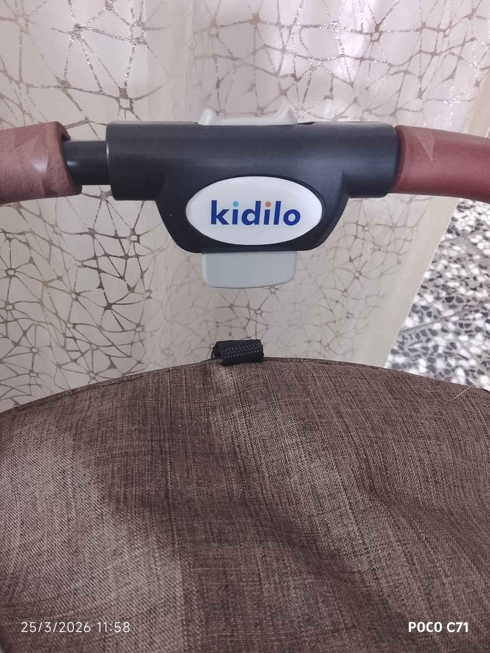 للبيع عربانة أطفال Kidilo بحالة شبه جديدة ✨
استعمال خفيف جداً، طفلي ما قعد بيها تقريباً
نظيفة 100% وما بيها أي عيب
✔️ مريحة للطفل
✔️ سهلة الطي والحمل
✔️ تصميم حلو وعملي
💰 السعر: 50 ألف فقط (قابل للنقاش البسيط)
📍 الموقع: (بغدادشيخ عمر)
📩 اللي جاد يراسلني خاص


**إذا كنت صاحب هذا الإعلان وتريد حذفه لأي سبب، رجاءا أرسل رسالة إلى الدعم الفني**