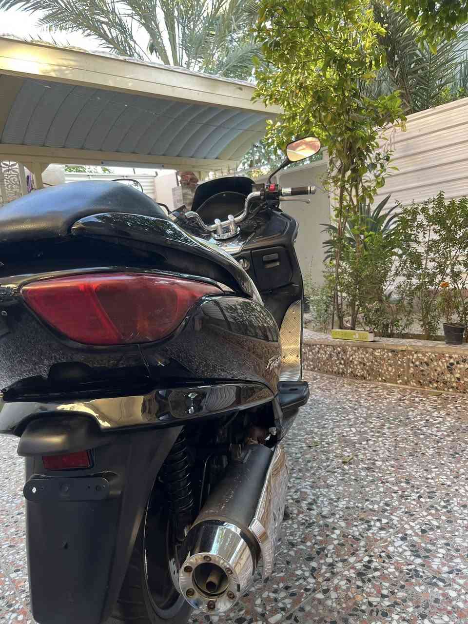 سلام  عليكم فورزه 0 8 دراجه جديده اوراق كامله شلعه معدل تخبل الكفراتت جدد دبلات جدد شغاله نكره معدل 130 استان حساس جك جنطه منضومه زنون اصلي سعر ٧٥٠وبيها مجال بسيط مكاني بغداد افاق عربيه شراي يتصل ***********
