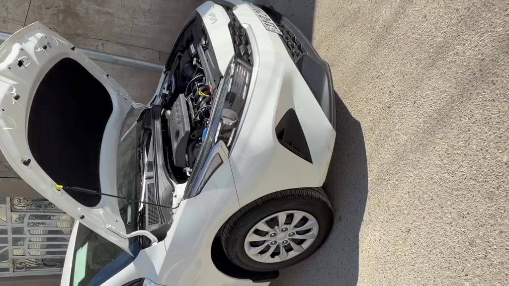 السلام عليكم عندي كيا سيراتو موديل ٢٤ بيه بارد قليل بالصندوق جديد جدا غير هاي السياره مكفوله حتى من رصعه  ماشيه ٥٠٠٠ بعده بحاله الوكاله رقم بغداد انكليزي تحكمات جهتين تبريد  مغلفه بالكامل جنطه كشنات ارضيه مكاني بغداد الشعب الاتصال على الرقم ***********
