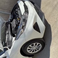 عندي كيا سيراتو موديل ٢٤ بيه بارد قليل بالصندوق جديد جدا غير هاي السيا...