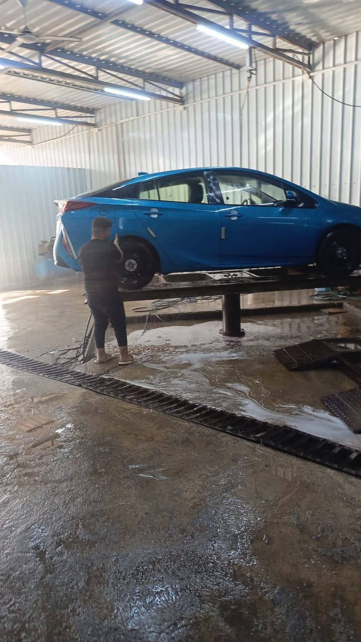 السلام عليكم للبيع كورلا بريوس موديل 22بغداد بسمي مكانهه بغداد الدوره بيعه جاملغ اوبنيد بدون دواخل صور الحادث بل منشور بلكن السعر137لاتصال***********
