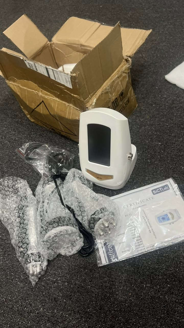 جهاز طبي اصلي للنحت وتنحيف وتجديد البشرة 

الوظائف: يعمل على نحت الجسم، شد الجلد المترهل، وتقليل السيلوليت. 
المميزات: يتميز بشاشة ديجيتال لسهولة التحكم والإعدادات، وهو آمن وغير مؤلم ولا يحتاج إلى تخدير. 
الاستخدام: مناسب للاستخدام المنزلي أو في المراكز التجميلية للتخلص من الدهون العنيدة في مناطق مثل البطن، الخصر، والأرداف.


**إذا كنت صاحب هذا الإعلان وتريد حذفه لأي سبب، رجاءا أرسل رسالة إلى الدعم الفني**