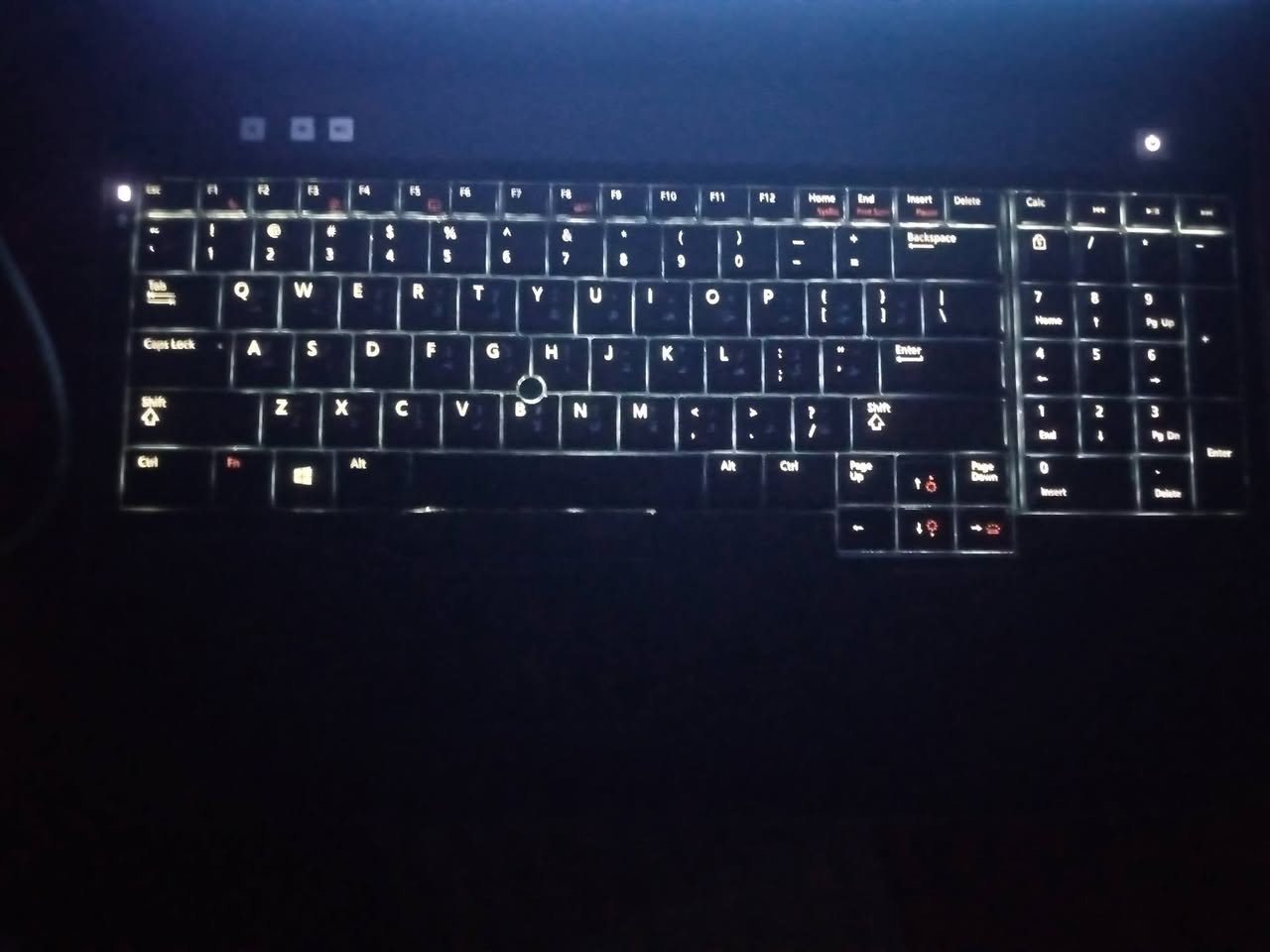 السلام عليكم لابتوب دل امريكي للمراوس او بيع مواصفاته بالصورة دراسة و العاب و انترنيت بدون اي لاك جهاز حلو و نظافة 90 بالمية بطارية نظيفة ويا شاحنته الاصلية و ماوس اصلي ليزري مكاني بغداد *********** واتساب فقط
