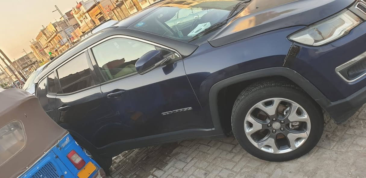 جيب كومباس  مدري 18 سياره وارد أمريكي بيه بنيد و شويه من الجاملغ رقم بغداد سياره جاهزه من كلشي مكينة و حداديه وكير مكان السياره بلا البصره معقل  سعر 115 وبيه محال التصال على رقم انه مكلف بلا نشر ***********
