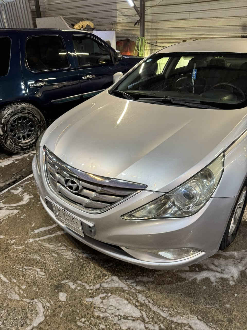 سوناتا2013وارد كوري رقم بغداد السياره ما ناقصه شي جاهزه تخم تاير جديد كير محرك خير من الله فلنجات دسكات كله جديده السعر 112وبيه مجال 
الاستفسار***********
