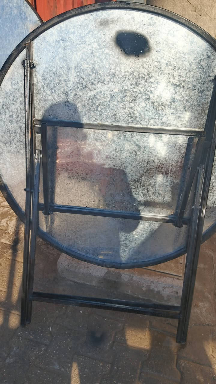 ميز دائري للبيع العدد 35 إستعمال قليل السعر 45 مكان كربلاء حي الغدير الشراي يتصل
 هاتف *********** متواجد عالفيس
