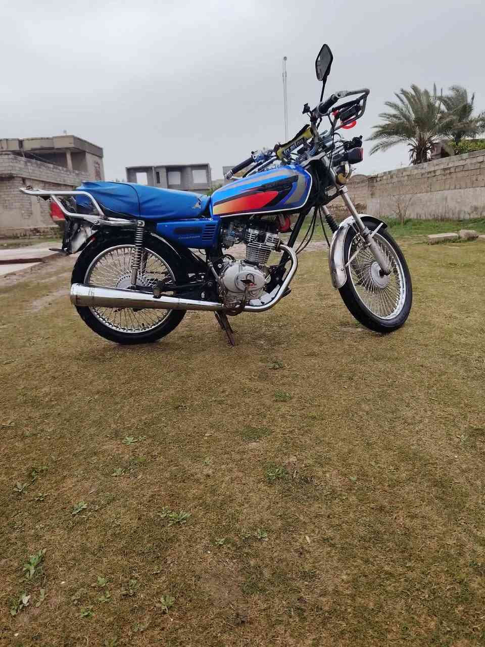 السلام وعليكم تايكر موديل 2020 نضافة فول محرك مو ناقصو شي مو مفتوح  وزن ثقيل السعر 400 وبي مجال  مكلف بلنشرلا تراسلني خاص العنوان الجدعه  اتصل ‏‪***********‬‏
