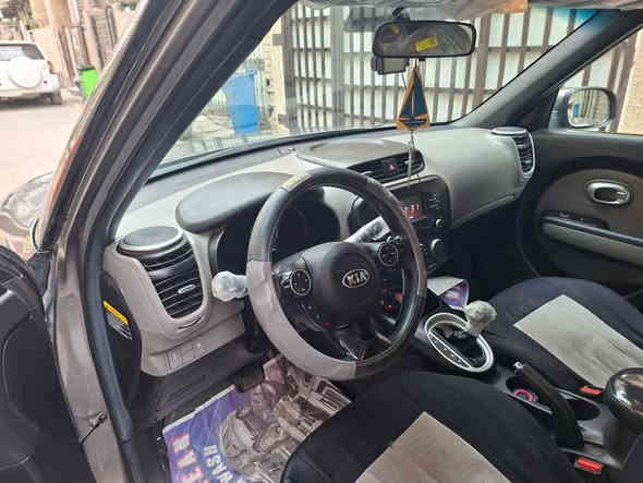 كيا سول موديل ٢٠١٥
رقم بغداد مشروع وطني شرط التحويل 
وارد امريكي الحادث موضح بالسونار ايرباك البردة بصف السايق متضرر من الحادث
محرك ١٦٠٠ gdi
ماشية ٧٣ ميل
الكير والمحرك سليم بدون اعطال وعليها ادامة وبدون دوانز
تبريد بي ليك 
تدفئة شغالة 
دهن محرك نوع ميتاسو ياباني 
استخدم فقط بانزين محسن 
استخدامي قليل جدا للسيارة اشتريتها ماشية ٧٠ حاليا ماشية ٧٣
السعر المطلوب ١١٧ ورقة بيها مجال بسيط
مكاني بغداد مكلف بالنشر للتواصل ***********
